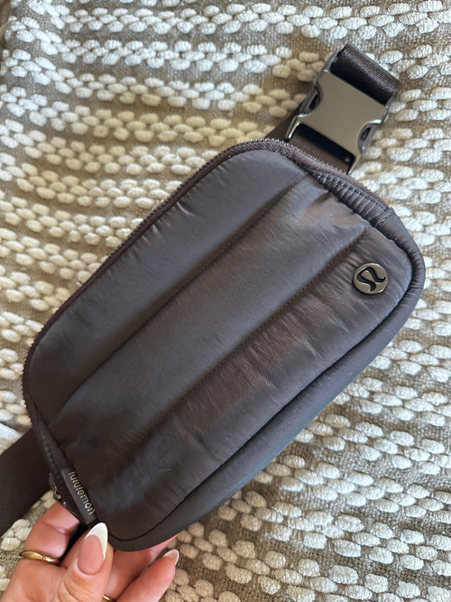 Lululemon Everywhere Belt Bag Iridescent